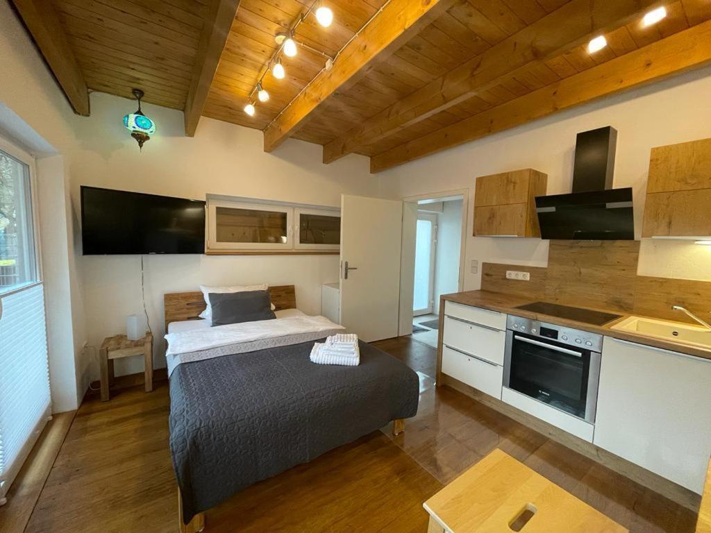 Ferienwohnung Im Stadtzentrum Von Bernau - Komfortable Wohnung Mit 2 Zimmern, Bad, Spuelmaschine, Waschmaschine, Komplette Kueche, Wlan, Terrasse, Ruhige Lage แบร์เนา ไบ เบอร์ลิน ภายนอก รูปภาพ