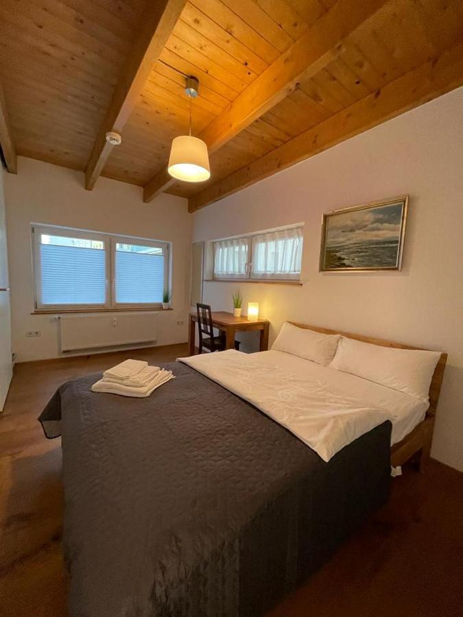 Ferienwohnung Im Stadtzentrum Von Bernau - Komfortable Wohnung Mit 2 Zimmern, Bad, Spuelmaschine, Waschmaschine, Komplette Kueche, Wlan, Terrasse, Ruhige Lage แบร์เนา ไบ เบอร์ลิน ภายนอก รูปภาพ