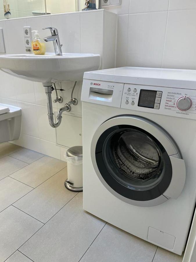 Ferienwohnung Im Stadtzentrum Von Bernau - Komfortable Wohnung Mit 2 Zimmern, Bad, Spuelmaschine, Waschmaschine, Komplette Kueche, Wlan, Terrasse, Ruhige Lage แบร์เนา ไบ เบอร์ลิน ภายนอก รูปภาพ